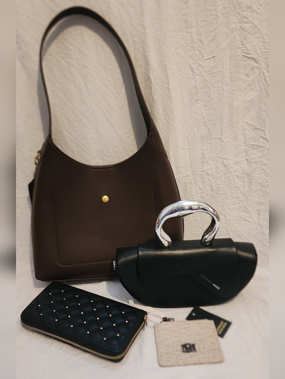 Lot of 2 purses and 2 wallets. All brand new, never used